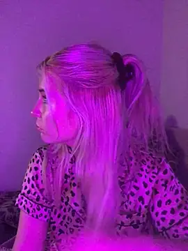 Blondie Sofia Essexbabe online show from 9, 3, 2026