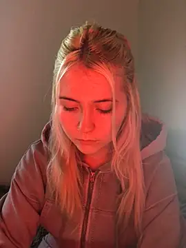 Blondie Sofia Essexbabe online show from 10, 3, 2026