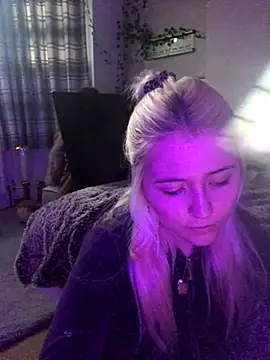 Snapshot of Blondie_Sofia_Essexbabe chatting on 2, 12, 2025 Blondie Sofia Essexbabe online show from 2, 12, 2025