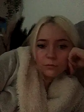 Snapshot of Blondie_Sofia_Essexbabe chatting on 26, 11, 2025 Blondie Sofia Essexbabe online show from 26, 11, 2025