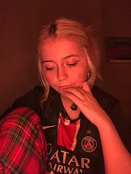 Snapshot of Blondie_Sofia_Essexbabe chatting on 30, 11, 2025 Blondie Sofia Essexbabe online show from 30, 11, 2025