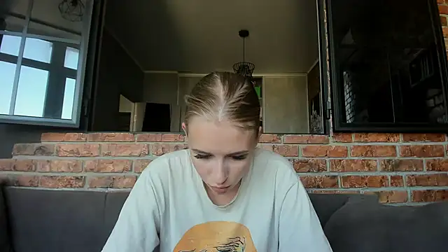 AnnNorriss online show from 8, 9, 2025