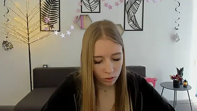 AnnNorriss online show from 23, 2, 2025