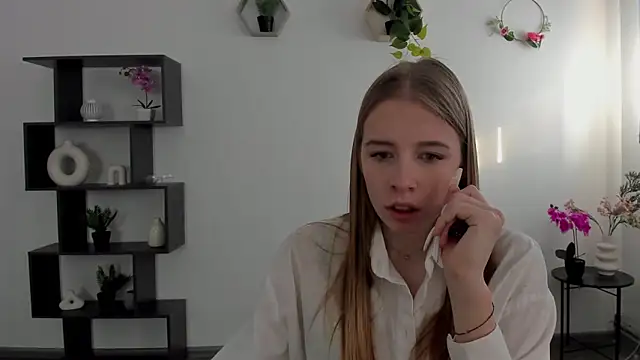 AnnNorriss online show from 9, 3, 2025