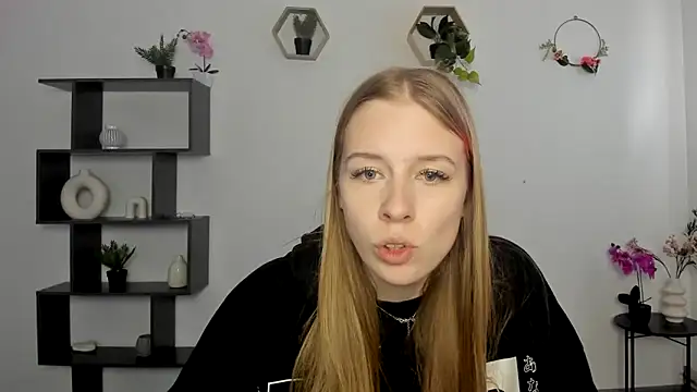 AnnNorriss online show from 27, 2, 2025