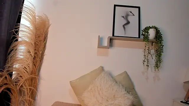 Snapshot of emily-777 chatting on 16, 11, 2025 emily-777 online show from 16, 11, 2025