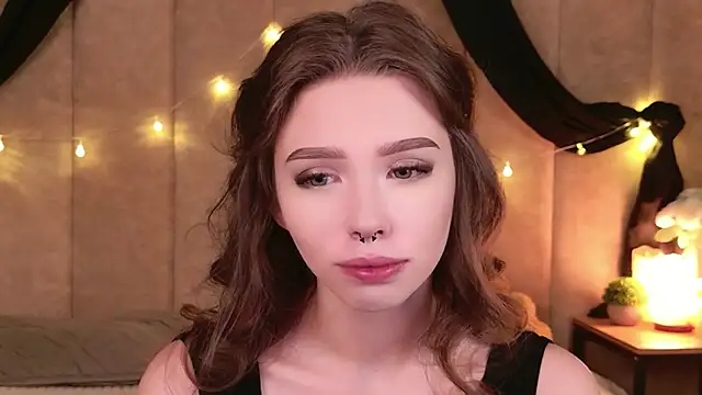 Sierra Fane online show from 8, 11, 2025