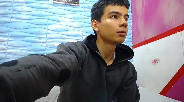 Snapshot of seigfried0 chatting on 17, 3, 2025 seigfried0 online show from 17, 3, 2025