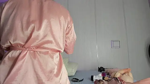 sasha riverss online show from 12, 4, 2026