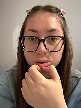 Snapshot of May_Alisa chatting on 5, 10, 2025 May Alisa online show from 5, 10, 2025