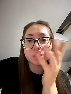 Snapshot of May_Alisa chatting on 28, 9, 2025 May Alisa online show from 28, 9, 2025