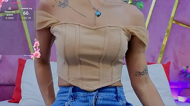 EmmyCortez online show from 4, 12, 2025