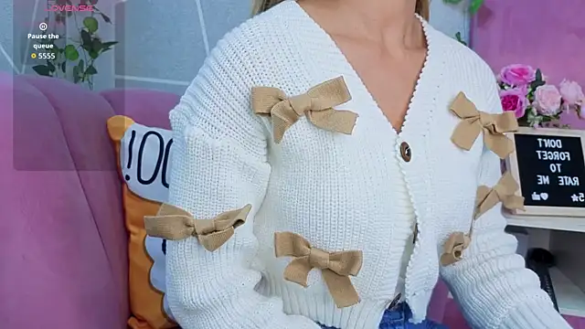 EmmyCortez online show from 10, 10, 2025