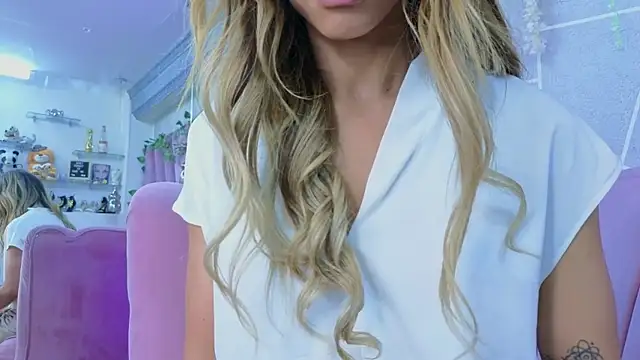 EmmyCortez online show from 7, 11, 2025