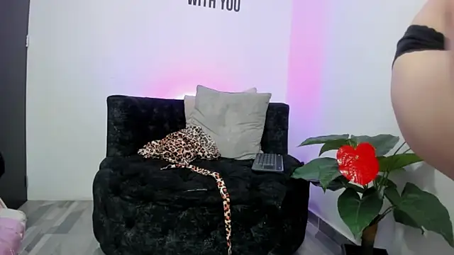 Zamira Taylor online show from 7, 3, 2025