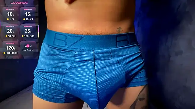 Snapshot of jeffvalemtino chatting on 17, 10, 2025 jeffvalemtino online show from 17, 10, 2025