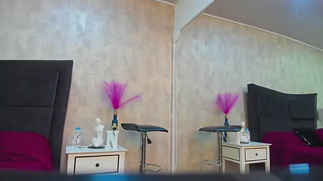 Snapshot of NahomyCarther chatting on 5, 5, 2026 NahomyCarther online show from 5, 5, 2026