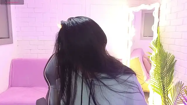 Coraline tay online show from 14, 9, 2025