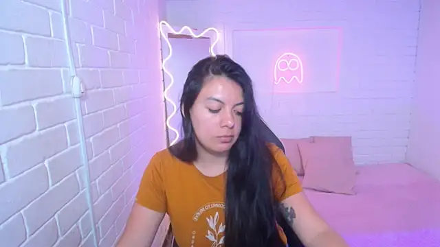 Coraline tay online show from 23, 9, 2025