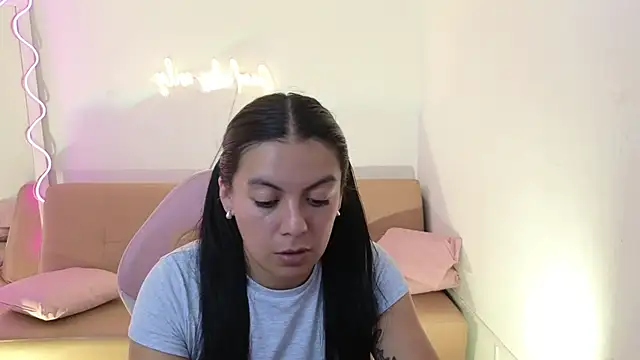 Coraline tay online show from 27, 2, 2025