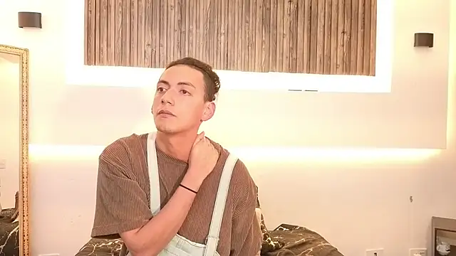 aron and paula online show from 11, 11, 2025