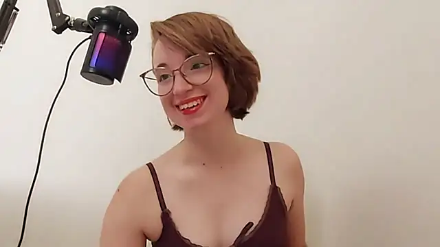 Snapshot of Elise_Nyx chatting on 3, 10, 2025 Elise Nyx online show from 3, 10, 2025
