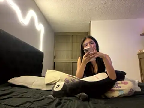 DesireLuxe online show from 13, 1, 2026