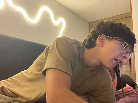 DesireLuxe online show from 7, 10, 2025