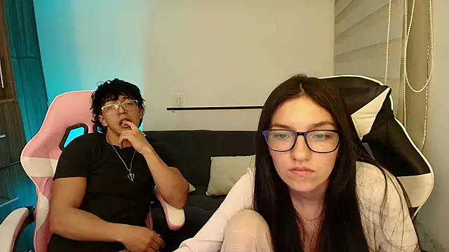 DesireLuxe online show from 5, 11, 2025