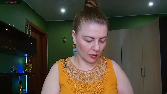 Snapshot of VeronikawGold chatting on 10, 7, 2026 VeronikawGold online show from 10, 7, 2026