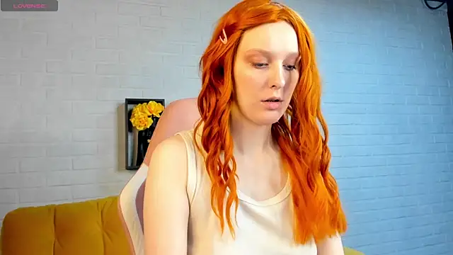 Snapshot of KristinMoore chatting on 20, 3, 2025 KristinMoore online show from 20, 3, 2025