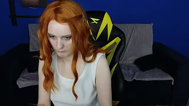 Snapshot of KristinMoore chatting on 2, 3, 2025 KristinMoore online show from 2, 3, 2025