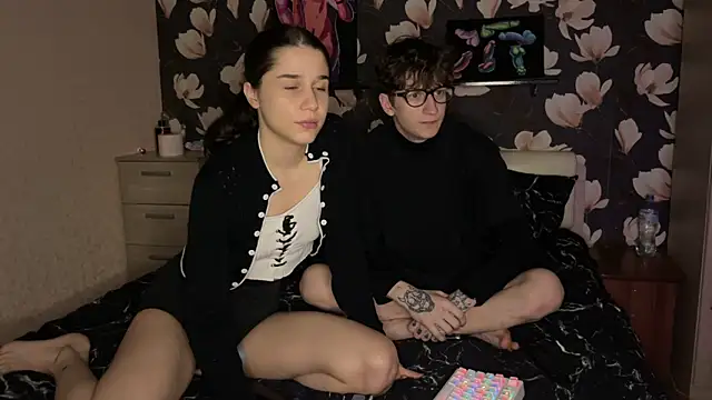 baby lesi online show from 23, 4, 2026