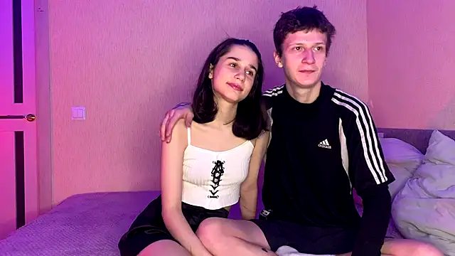 Snapshot of baby_lesi chatting on 23, 10, 2025 baby lesi online show from 23, 10, 2025