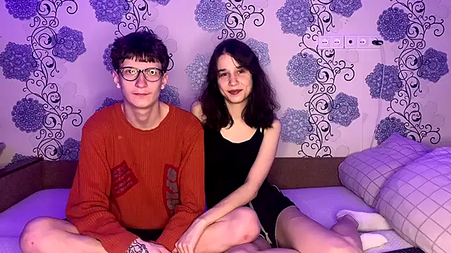 Snapshot of baby_lesi chatting on 23, 11, 2025 baby lesi online show from 23, 11, 2025