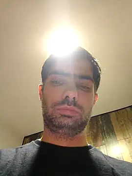 Snapshot of andreiiiii2025 chatting on 14, 1, 2026 andreiiiii2025 online show from 14, 1, 2026