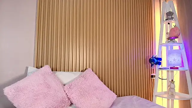 emily sweett24 online show from 28, 3, 2026