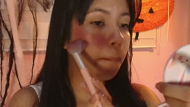 emily sweett24 online show from 30, 10, 2025