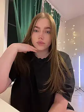 Milana mil online show from 28, 2, 2025