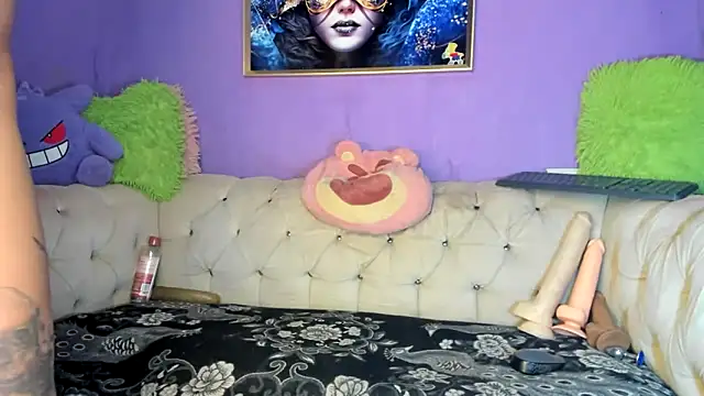 Snapshot of amydelahozgomez chatting on 12, 11, 2025 amydelahozgomez online show from 12, 11, 2025