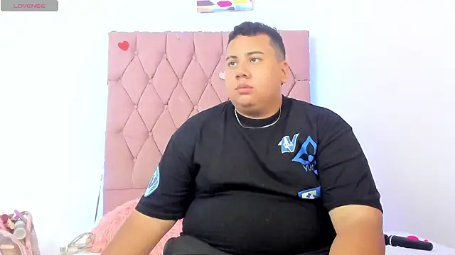 MICHAEL AND SHARON online show from 22, 10, 2025