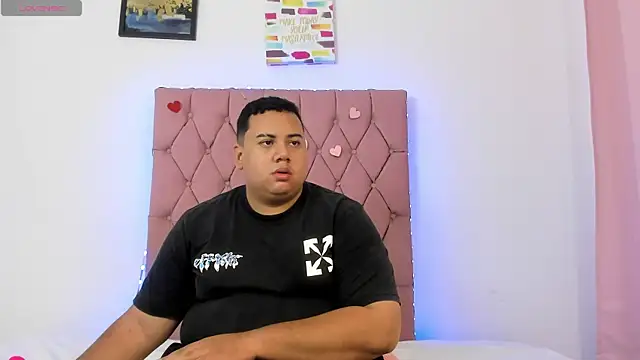 MICHAEL AND SHARON online show from 24, 11, 2025