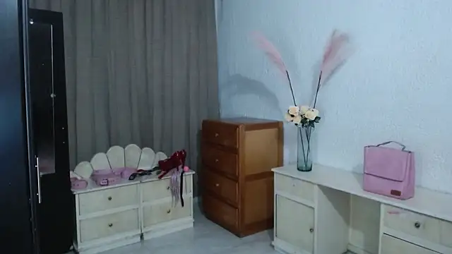 EngelCristaly online show from 30, 10, 2025