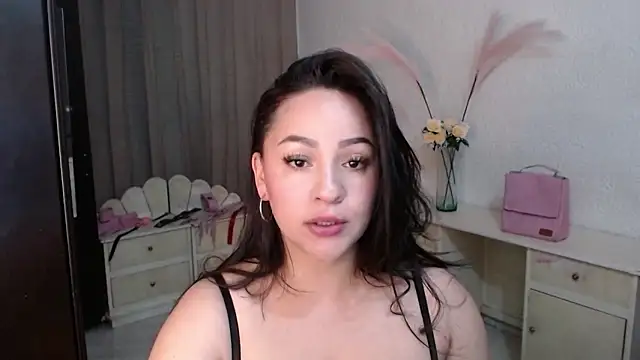 EngelCristaly online show from 3, 11, 2025