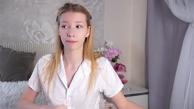 SunnivaCovil online show from 23, 4, 2026