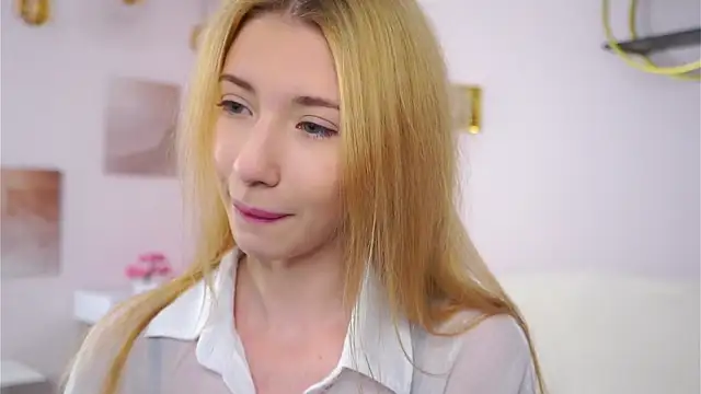 SunnivaCovil online show from 10, 2, 2026