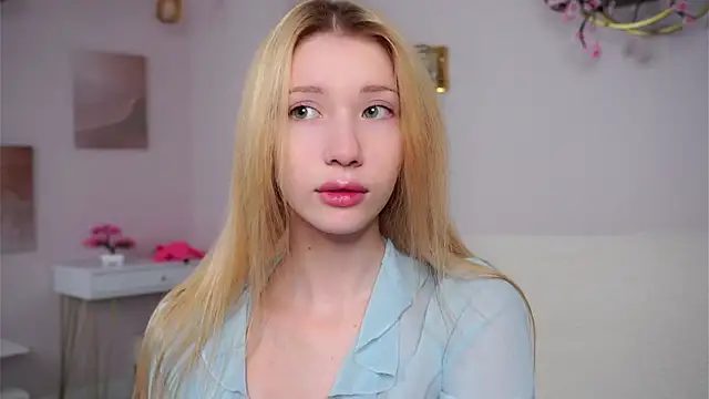 SunnivaCovil online show from 4, 3, 2026