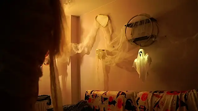 SunnivaCovil online show from 29, 10, 2025