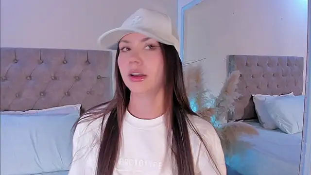 Celeste 99 online show from 27, 11, 2025