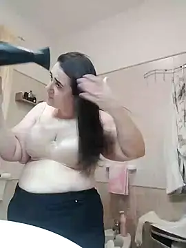 Dolcecurvy online show from 9, 11, 2025